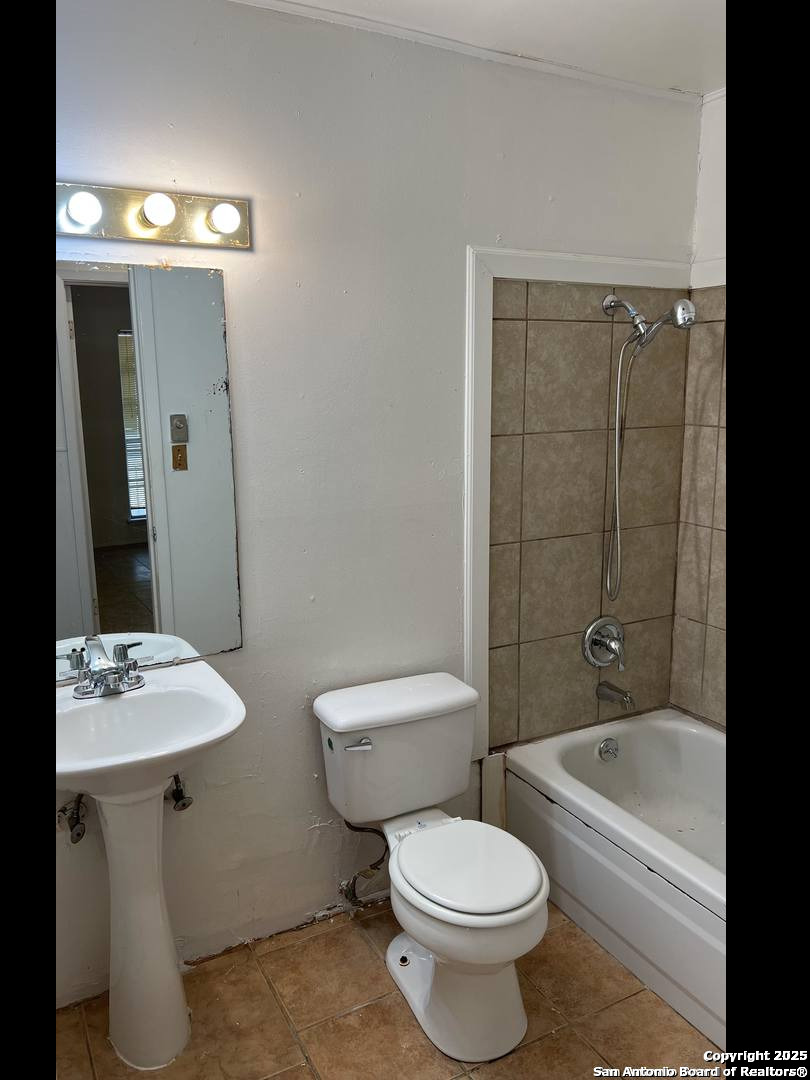 4418 Sun Vista Lane San Antonio TX 78217