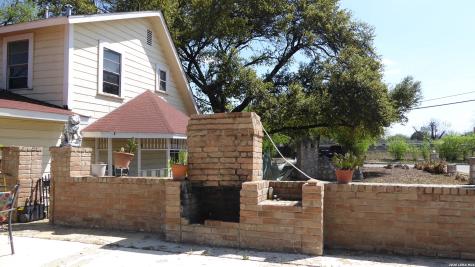 823 Darby San Antonio TX 78207