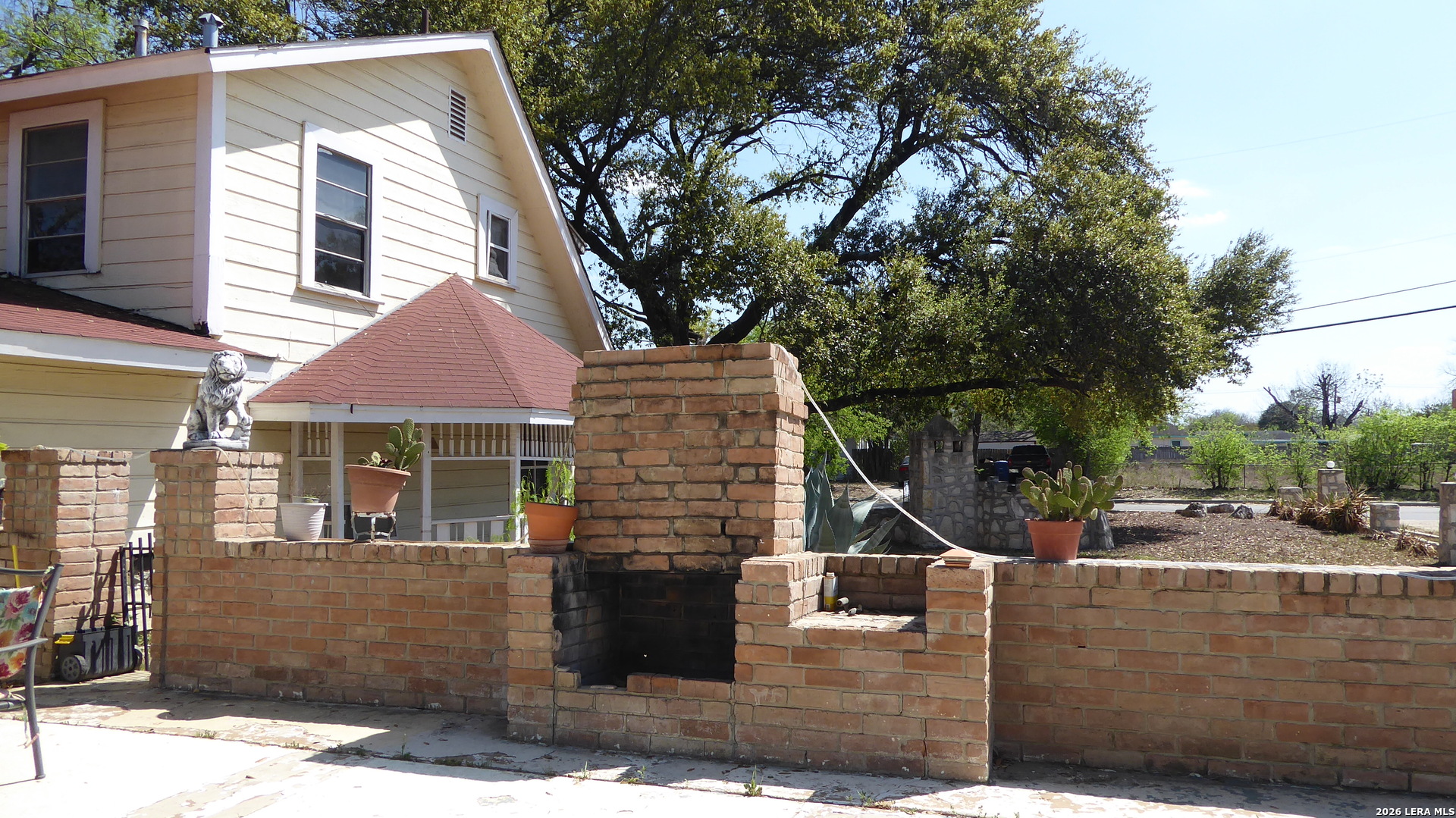 823 Darby San Antonio TX 78207
