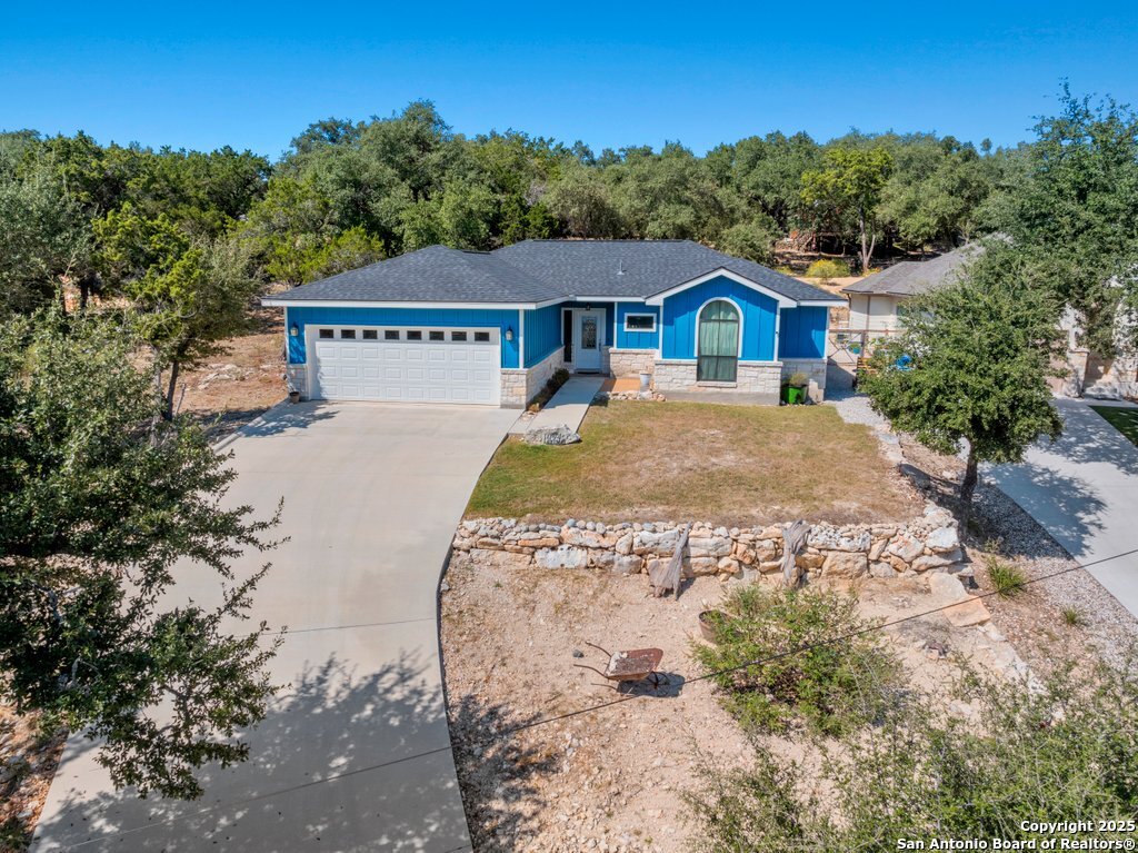 1094 Whispering Hills Canyon Lake TX 78133