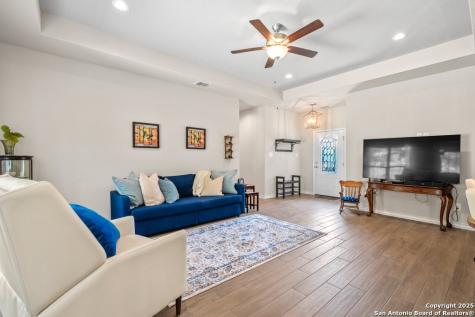 1094 Whispering Hills Canyon Lake TX 78133