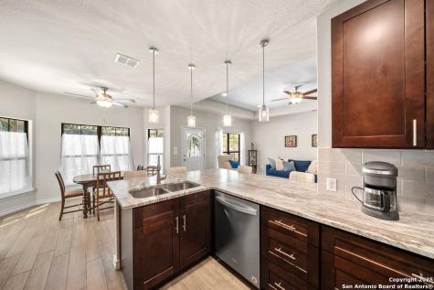 1094 Whispering Hills Canyon Lake TX 78133