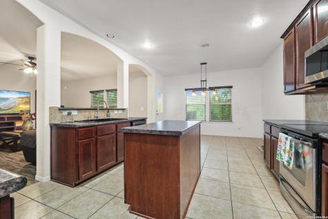 8923 Rainbow Creek San Antonio TX 78245