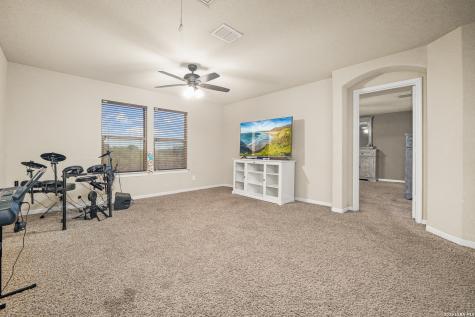 8923 Rainbow Creek San Antonio TX 78245