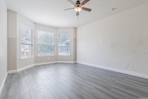 157 Niemietz Cove Cibolo TX 78108