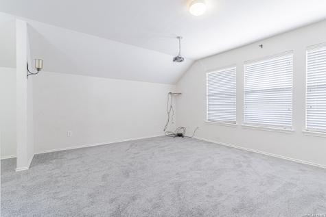 157 Niemietz Cove Cibolo TX 78108
