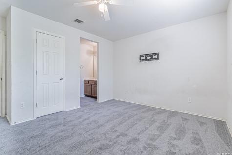 157 Niemietz Cove Cibolo TX 78108