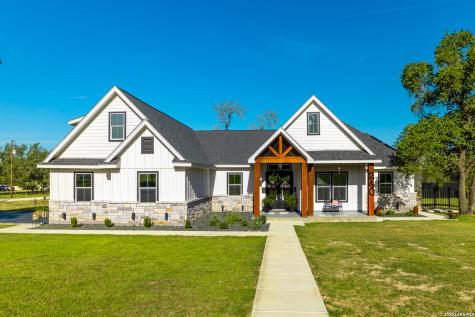 240 Eaglerock Poteet TX 78065