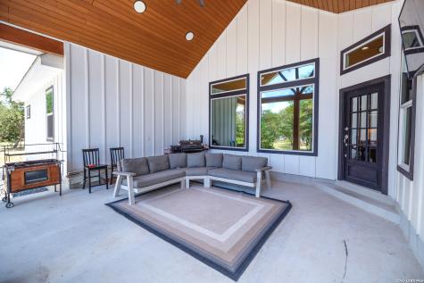 240 Eaglerock Poteet TX 78065