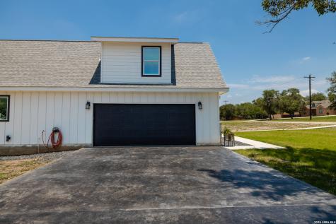 240 Eaglerock Poteet TX 78065