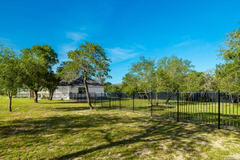 240 Eaglerock Poteet TX 78065