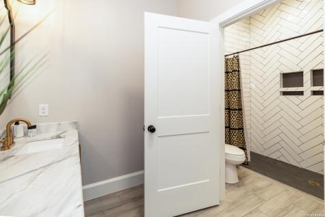 240 Eaglerock Poteet TX 78065