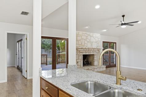 16102 Santa Cathrena San Antonio TX 78232