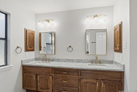 16102 Santa Cathrena San Antonio TX 78232