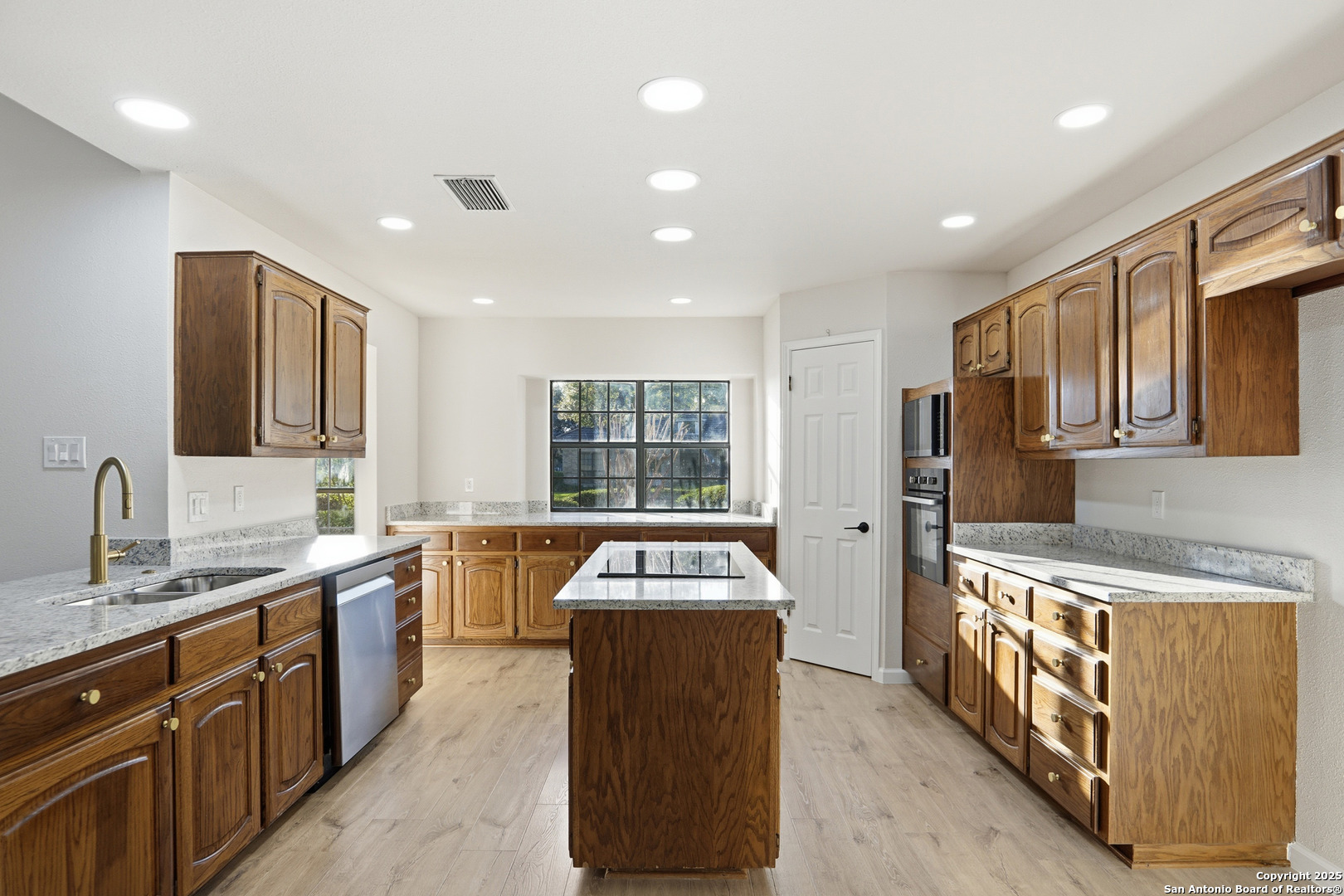 16102 Santa Cathrena San Antonio TX 78232
