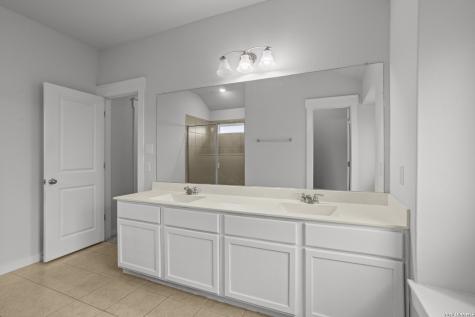 4837 Park Glen Marion TX 78124