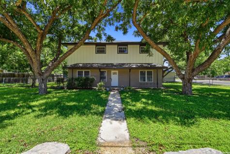 15751 Medina Lacoste TX 78039