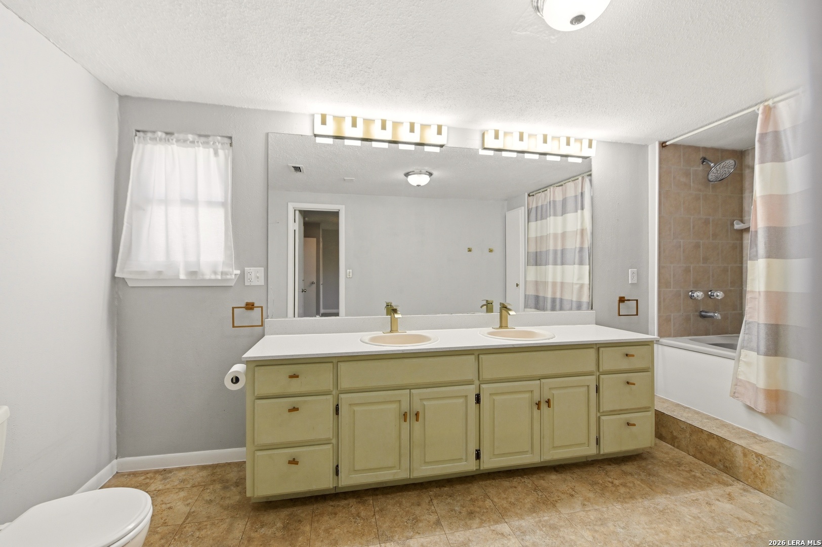 15751 Medina Lacoste TX 78039