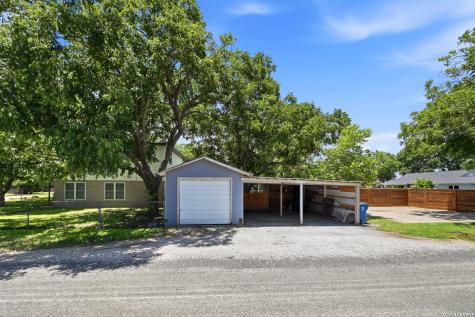 15751 Medina Lacoste TX 78039
