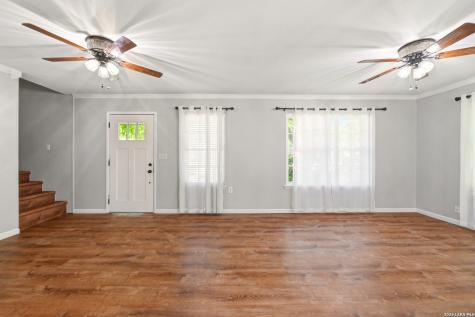 15751 Medina Lacoste TX 78039