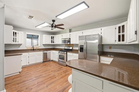 15751 Medina Lacoste TX 78039
