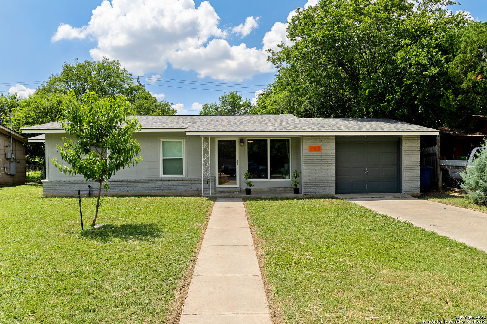 107 S Guilford Drive San Antonio TX 78217