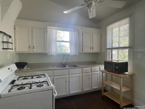 410 Riddle Street San Antonio TX 78210
