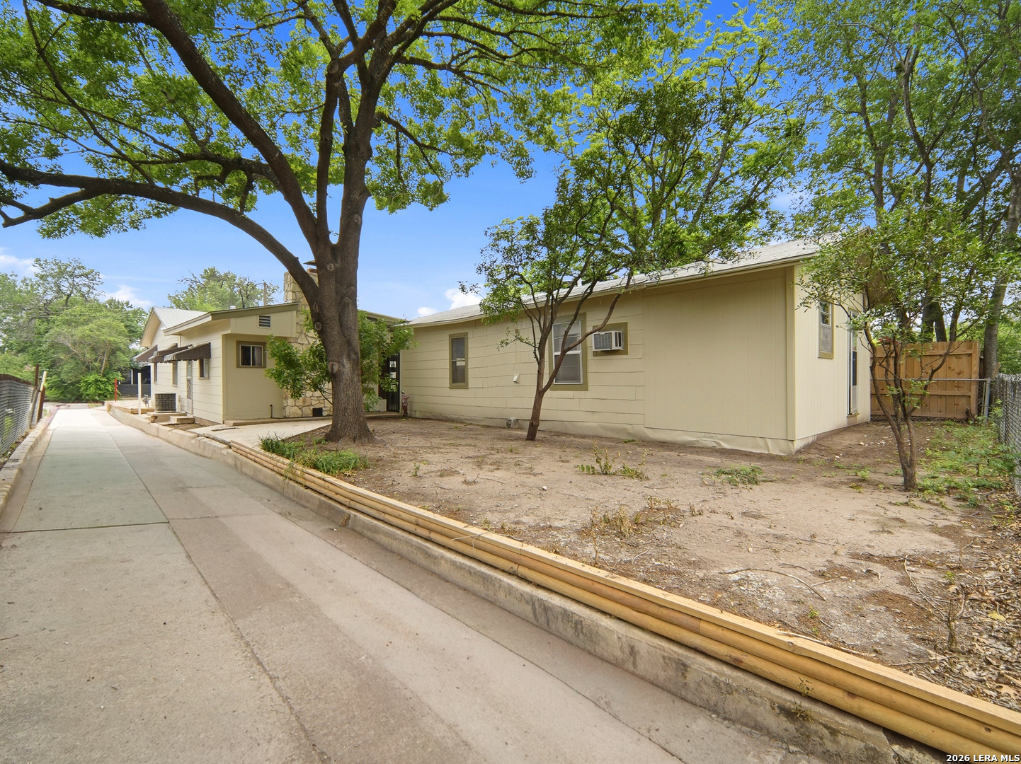 2323 Hiawatha San Antonio TX 78210
