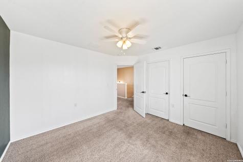 7454 Bluebonnet Bay San Antonio TX 78218