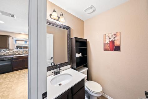 7454 Bluebonnet Bay San Antonio TX 78218