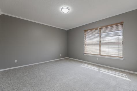8011 Chestnut Cedar Drive Converse TX 78109