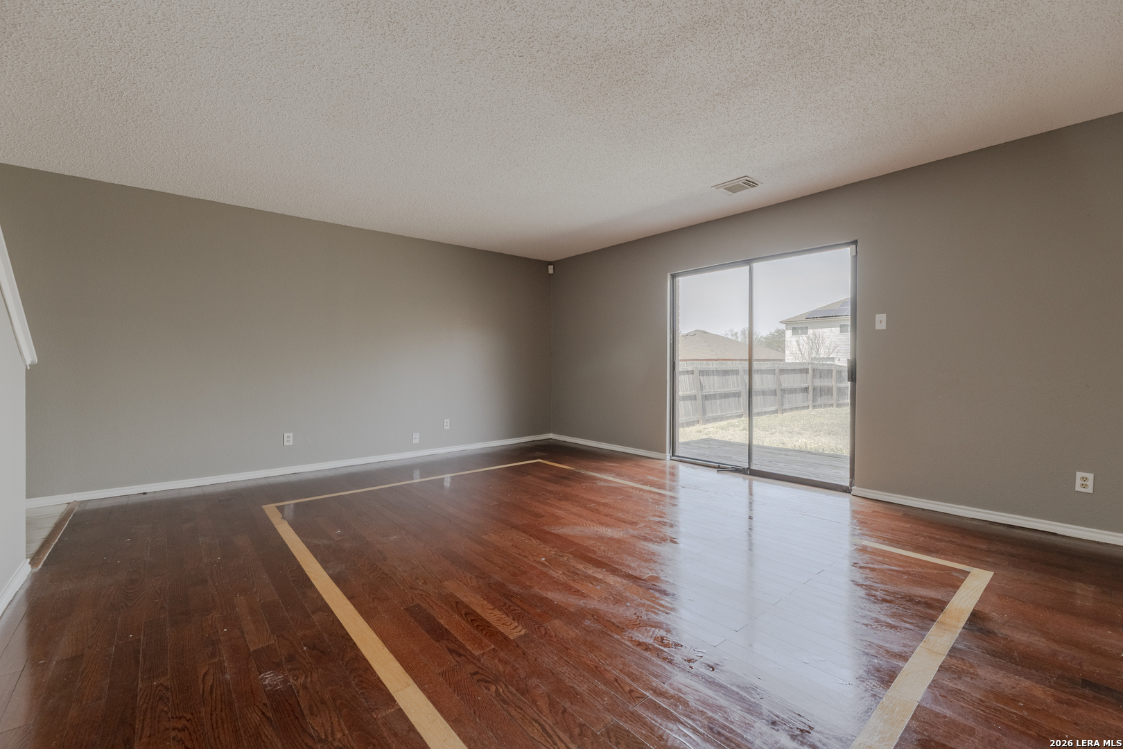 8011 Chestnut Cedar Drive Converse TX 78109
