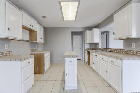 8011 Chestnut Cedar Drive Converse TX 78109