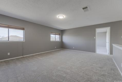8011 Chestnut Cedar Drive Converse TX 78109