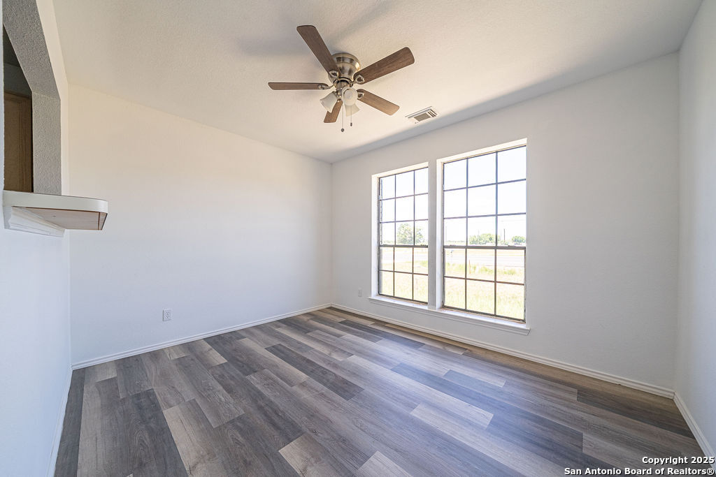 475 Fm 2200 Devine TX 78016