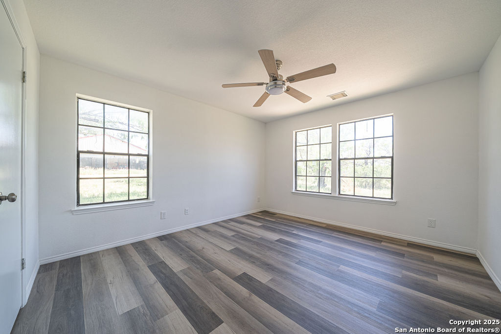 475 Fm 2200 Devine TX 78016