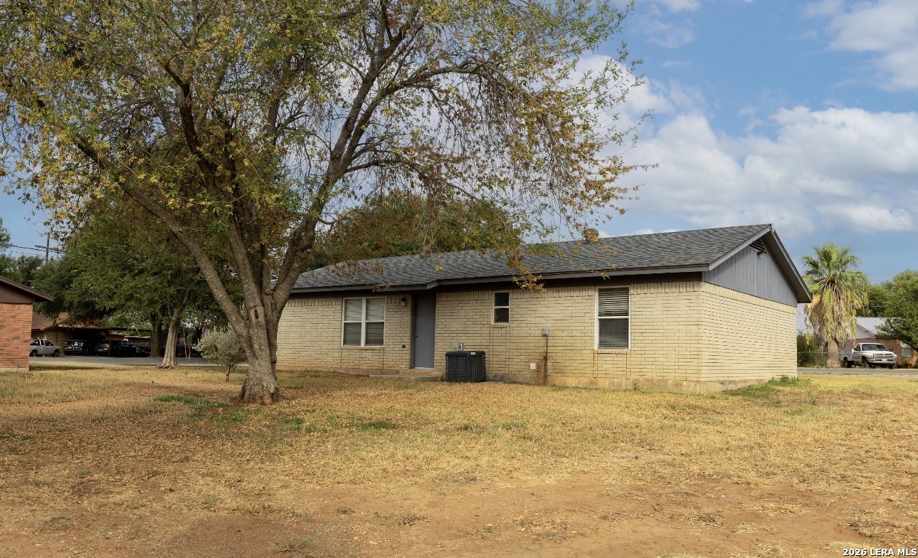 2832 County Road 1129 Pearsall TX 78061