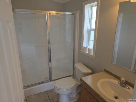 7940 County Road 279 Rio Medina TX 78066