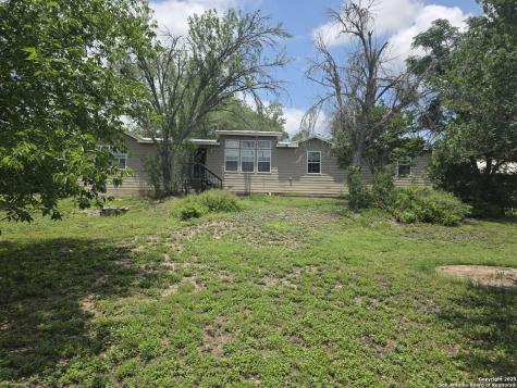 7940 County Road 279 Rio Medina TX 78066
