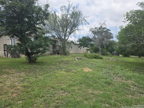 7940 County Road 279 Rio Medina TX 78066
