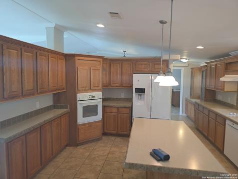 7940 County Road 279 Rio Medina TX 78066