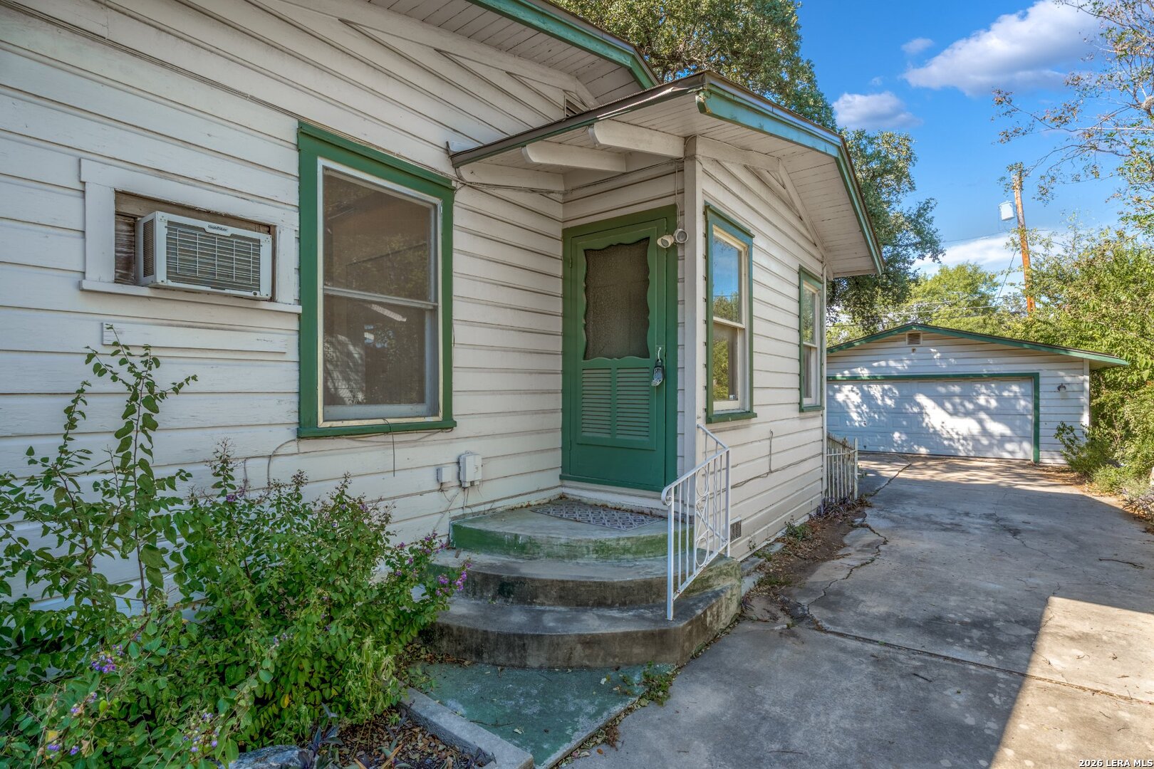 165 W Mandalay Drive San Antonio TX 78212