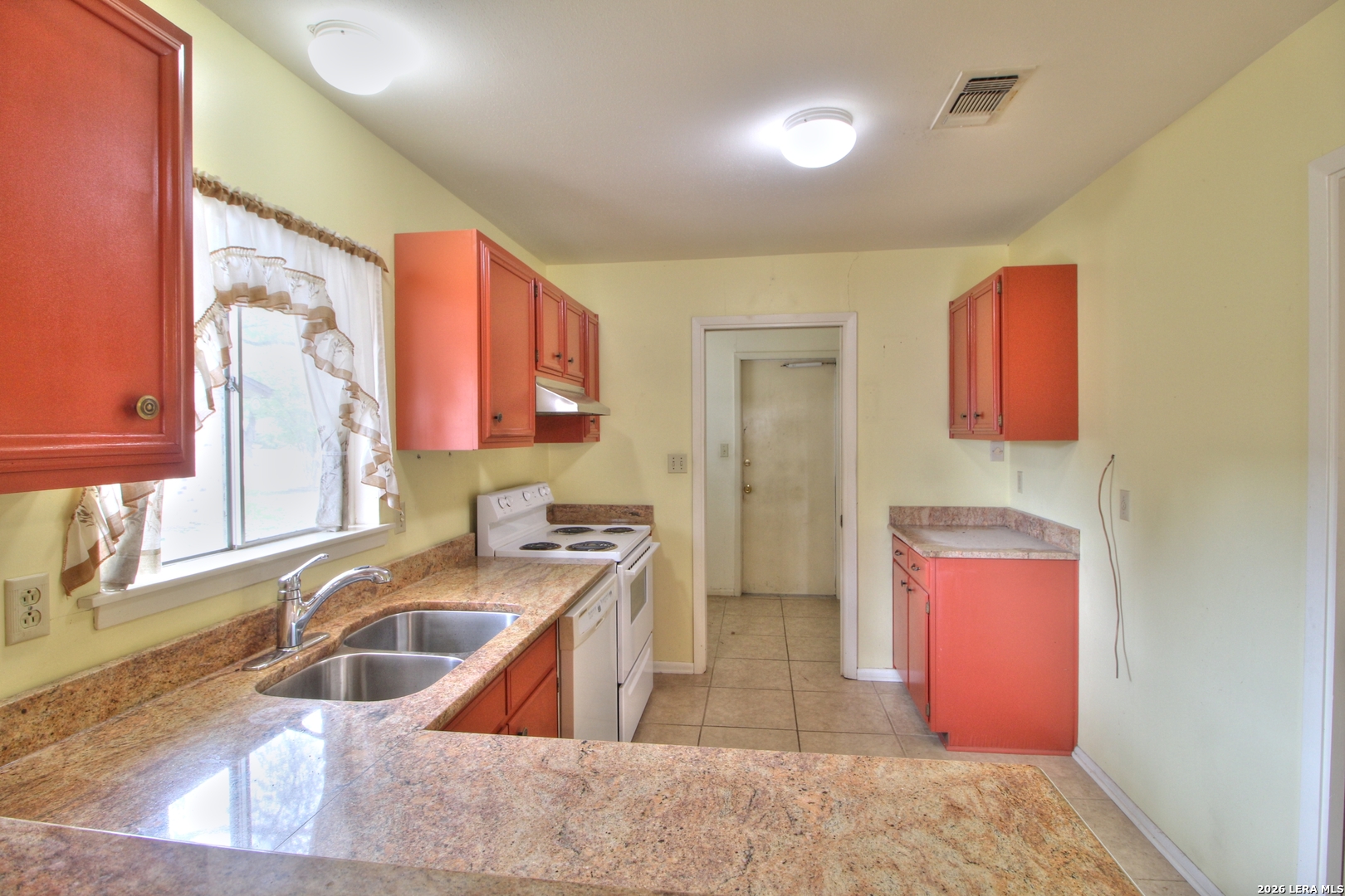 4814 La Salida Street San Antonio TX 78233