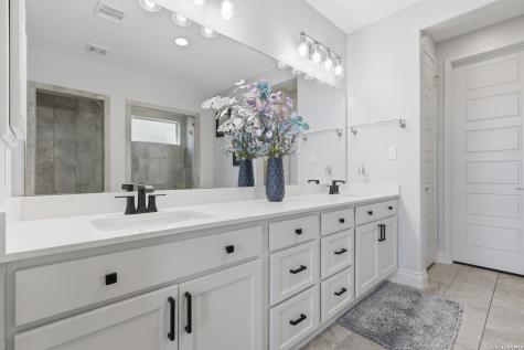109 Boulder Creek Boerne TX 78006