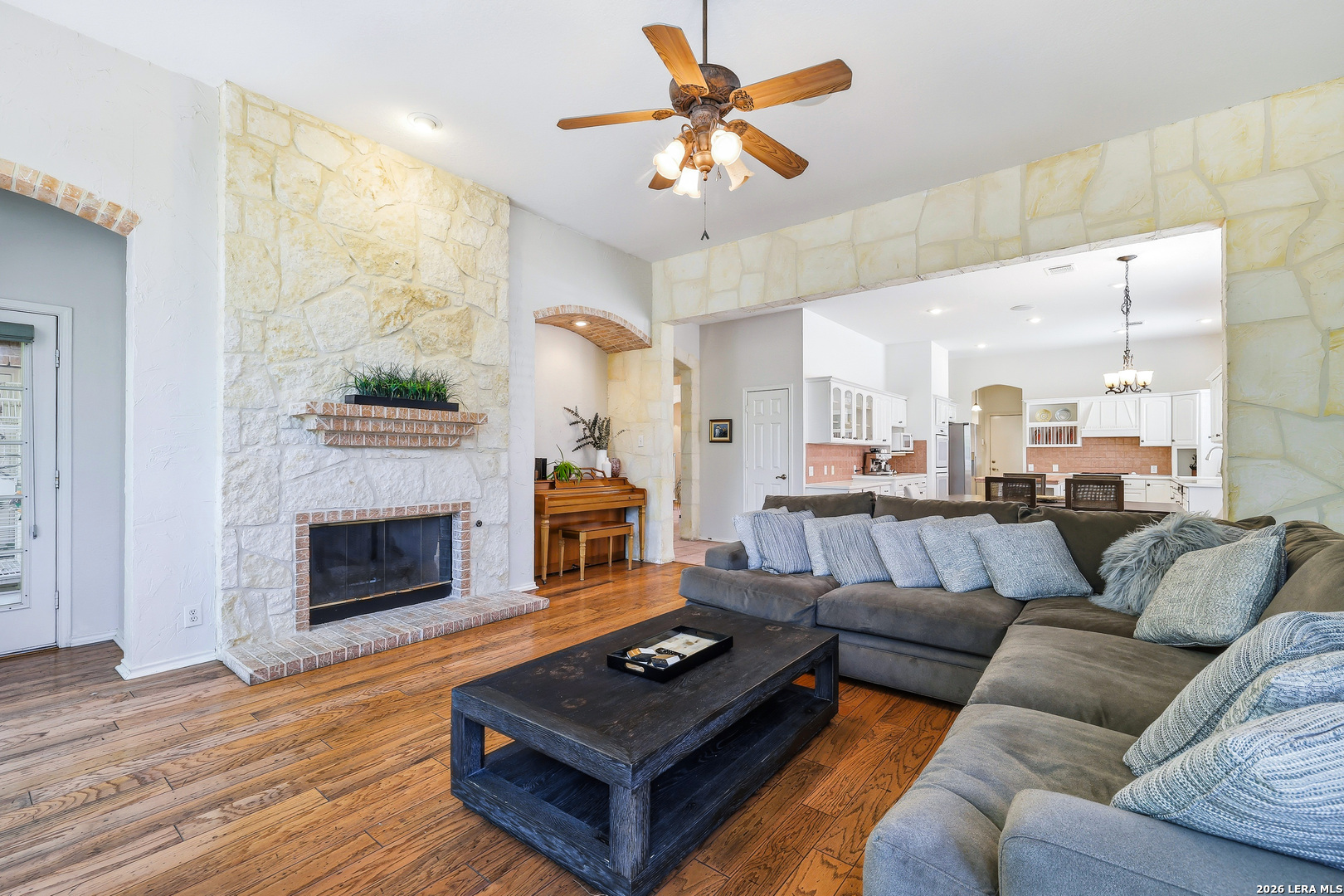 726 Treaty Oak San Antonio TX 78258