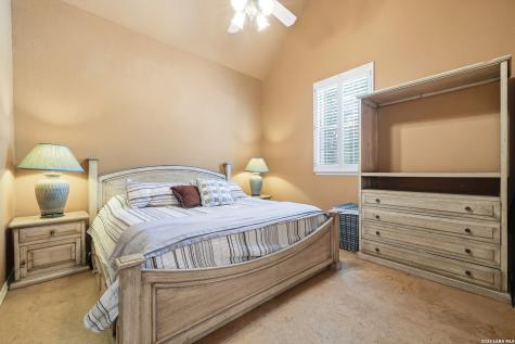 726 Treaty Oak San Antonio TX 78258