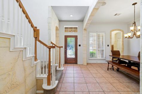 726 Treaty Oak San Antonio TX 78258