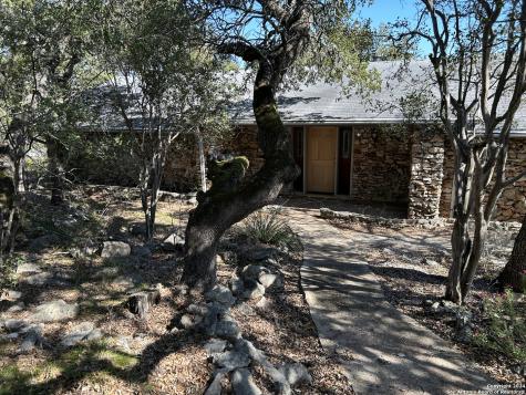 180 Fox Ridge Canyon Lake TX 78133