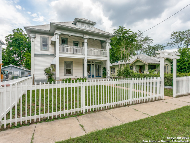 120 Halliday Avenue San Antonio TX 78210