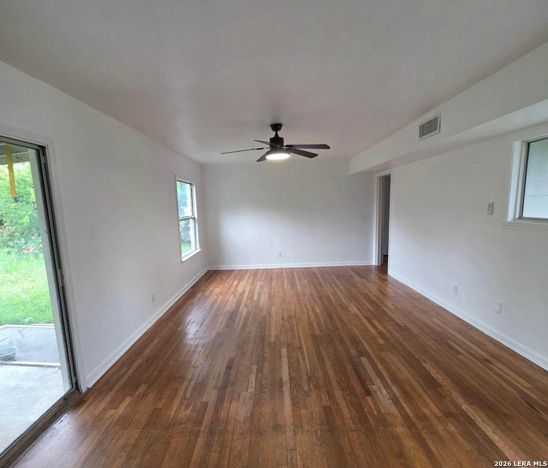 647 Kashmuir Place San Antonio TX 78223